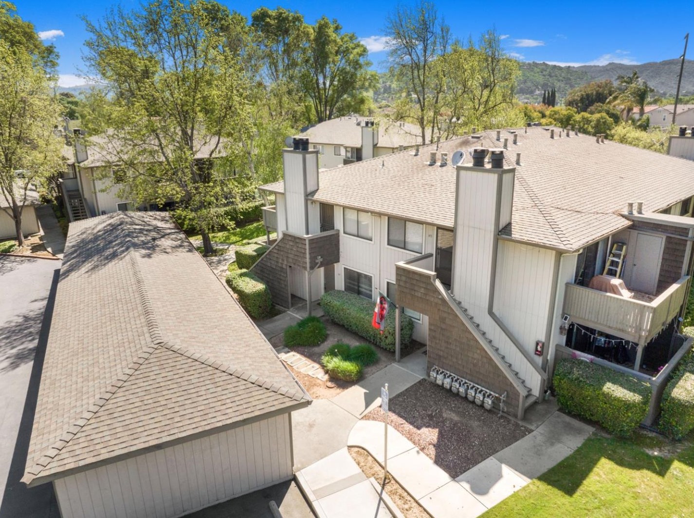 137 La Crosse Dr, Morgan Hill CA  95037-5628 exterior