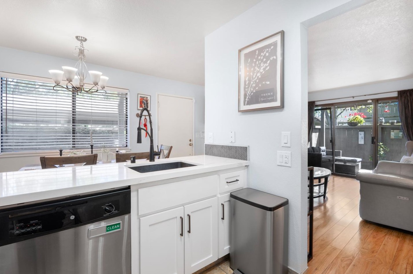 137 La Crosse Dr, Morgan Hill CA  95037-5628 exterior