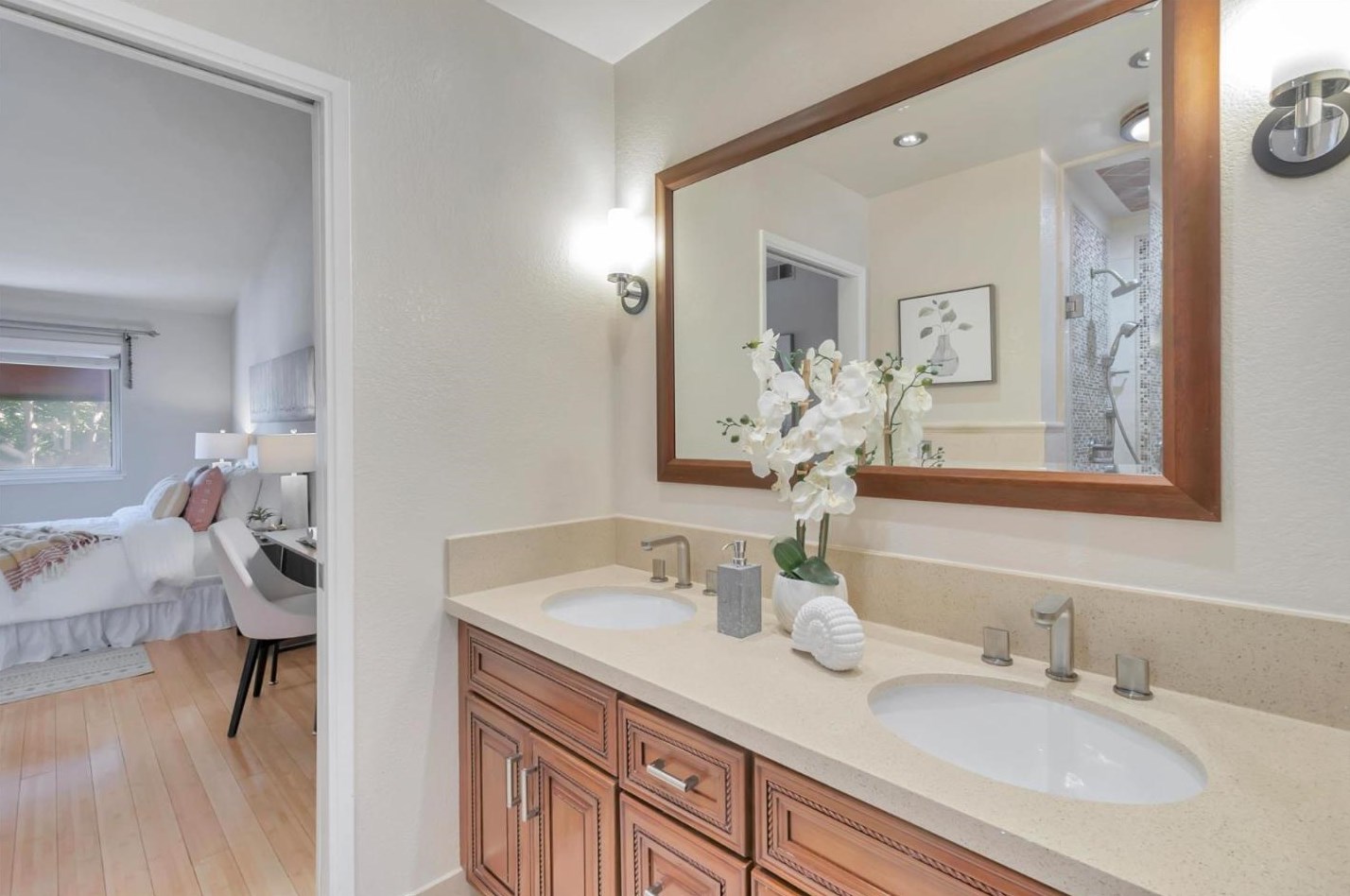 7 Court Ln, San Mateo CA  94404-2133 exterior