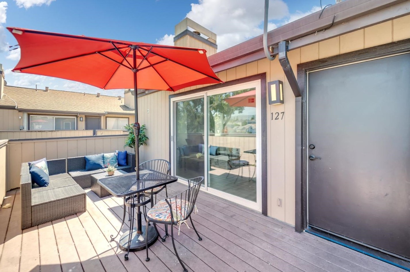 127 Silcreek Dr, San Jose CA  95116-7012 exterior