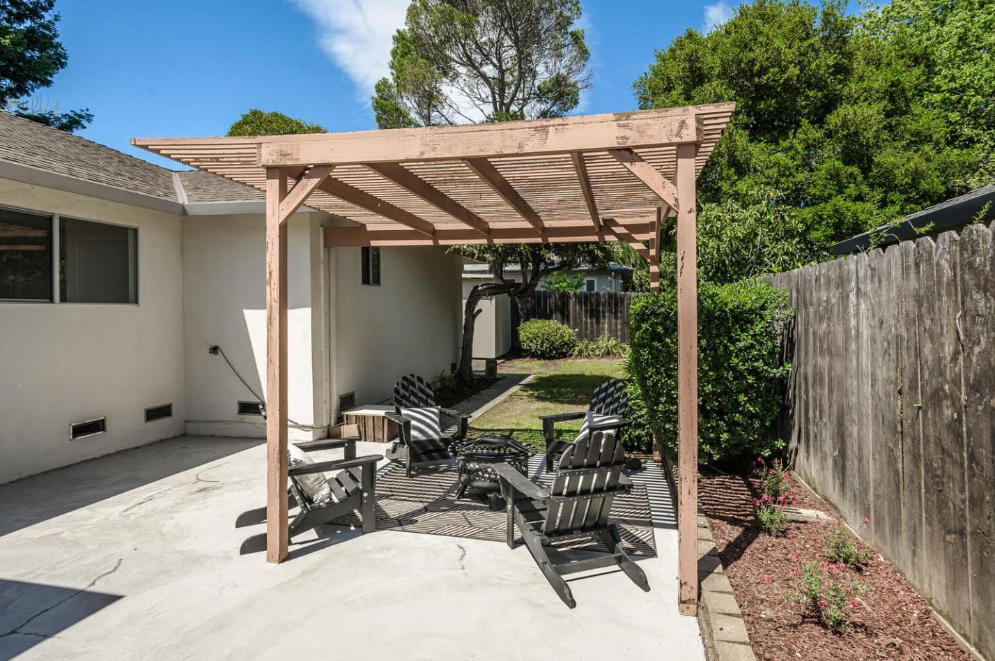1812 Belburn Dr, Belmont CA  94002-1816 exterior