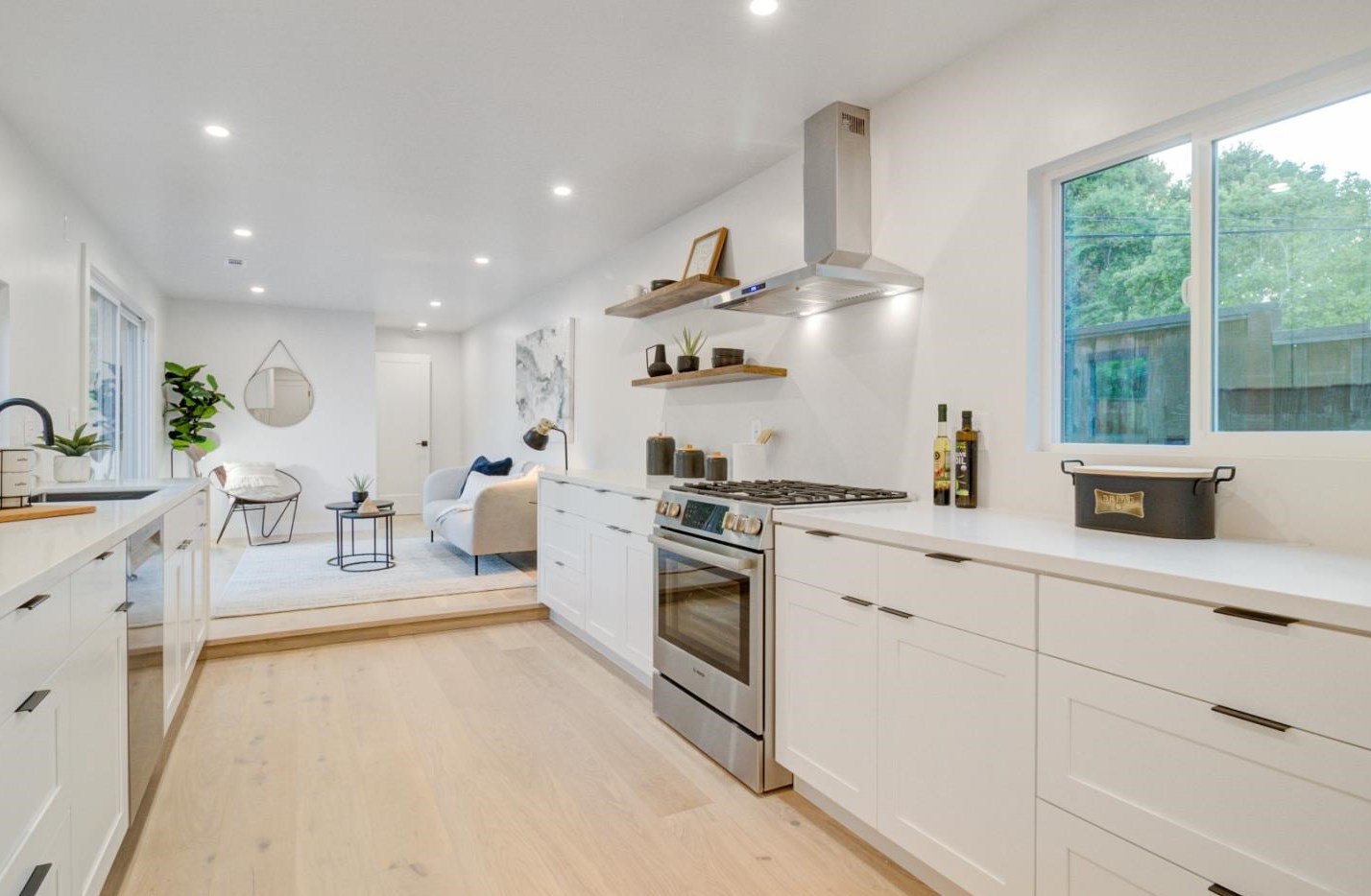 2712 Monterey St, San Mateo CA  94403-2629 exterior