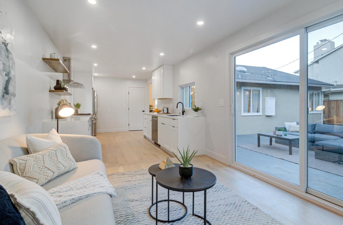 2712 Monterey St, San Mateo CA  94403-2629 exterior