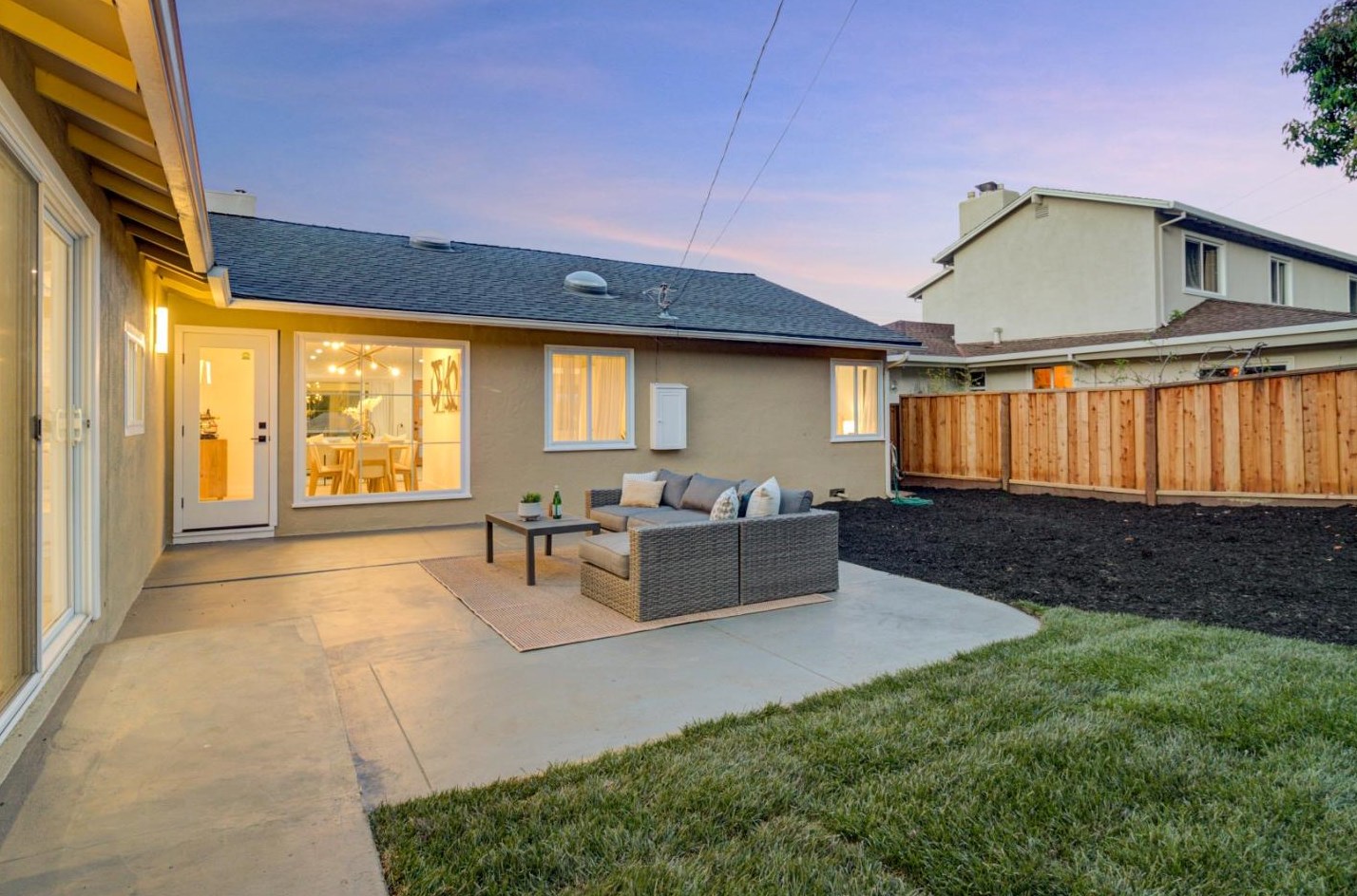 2712 Monterey St, San Mateo CA  94403-2629 exterior