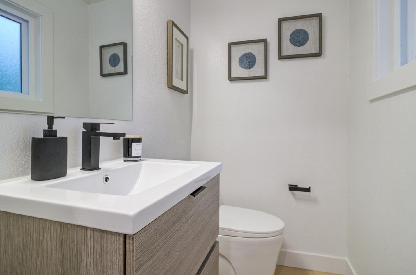 2712 Monterey St, San Mateo CA  94403-2629 exterior