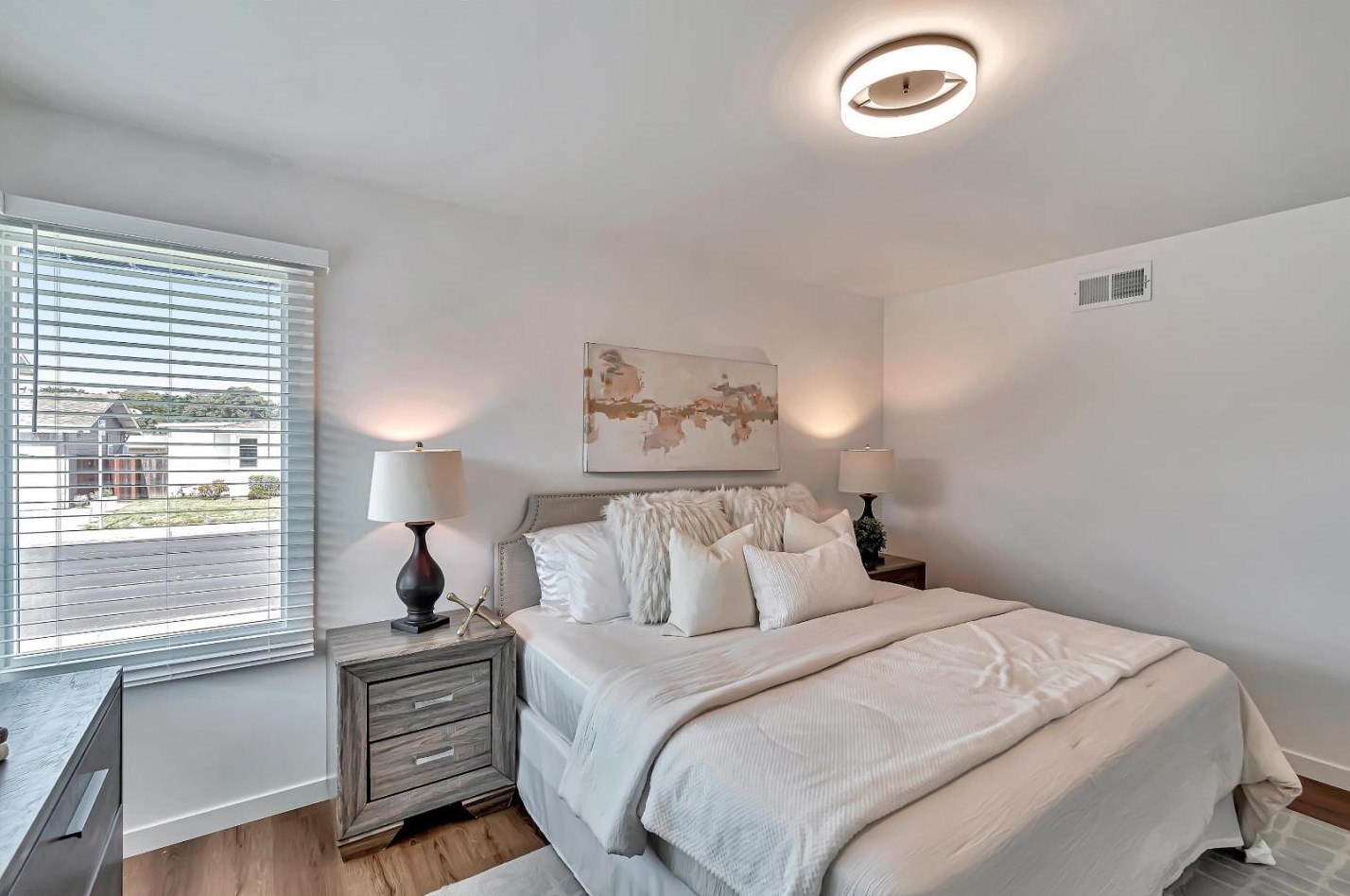 1277 Crestwood Dr, South San Francisco CA  94080-1324 exterior