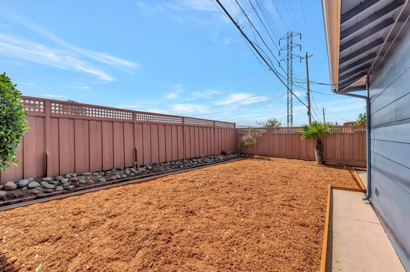 1277 Crestwood Dr, South San Francisco CA  94080-1324 exterior