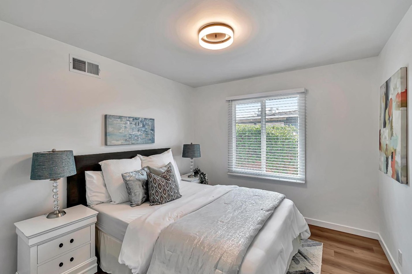 1277 Crestwood Dr, South San Francisco CA  94080-1324 exterior