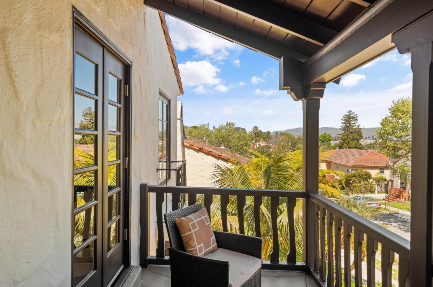 331 Elder Ave, Millbrae CA  94030-2430 exterior