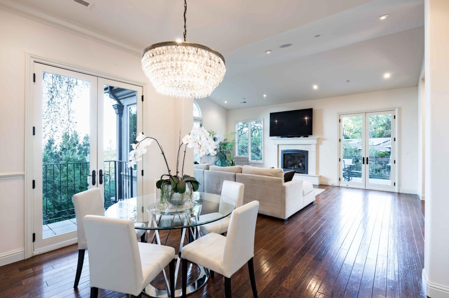 190 Vista Verde Way, Menlo Park CA  94028-8145 exterior