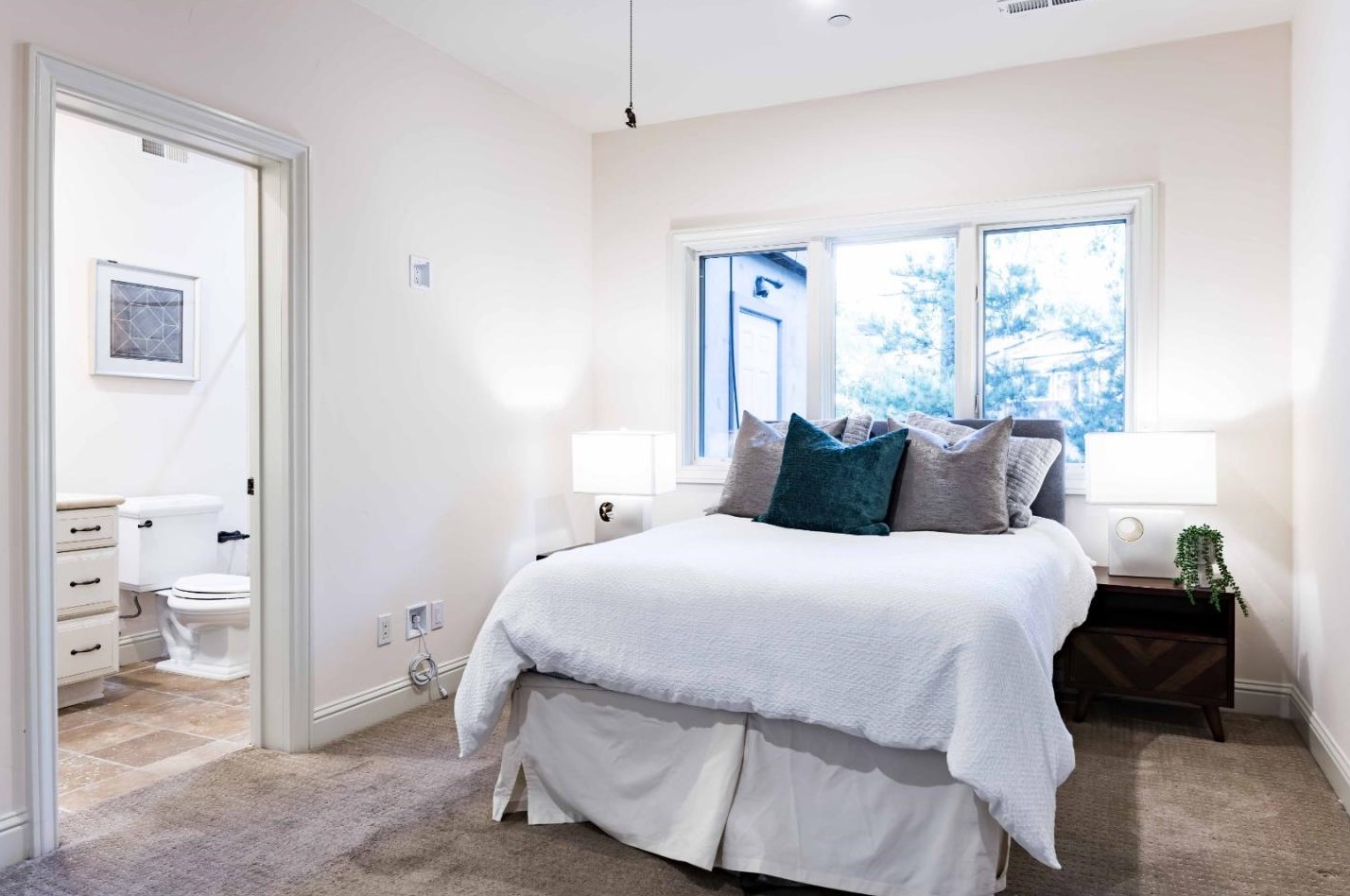 190 Vista Verde Way, Menlo Park CA  94028-8145 exterior