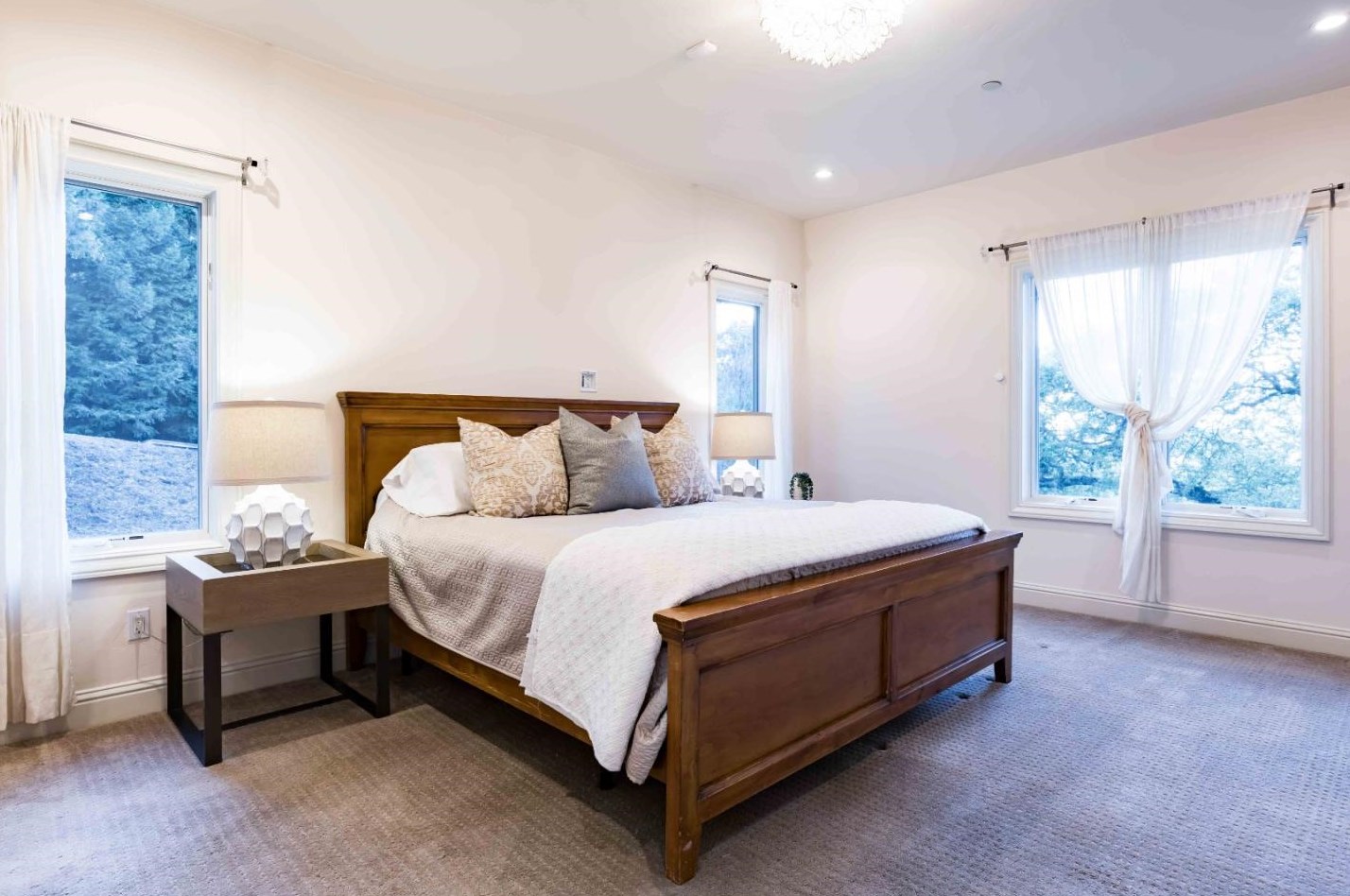 190 Vista Verde Way, Menlo Park CA  94028-8145 exterior