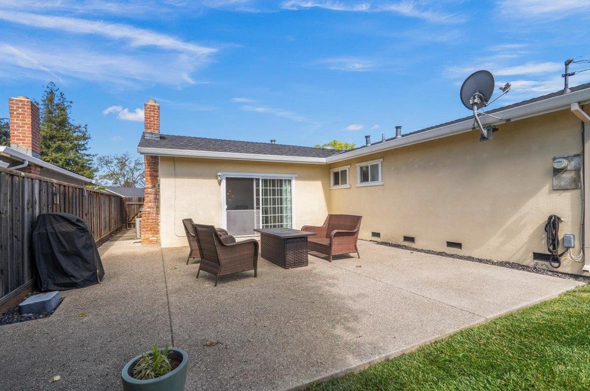 5819 Arapaho Dr, San Jose CA  95123-3205 exterior