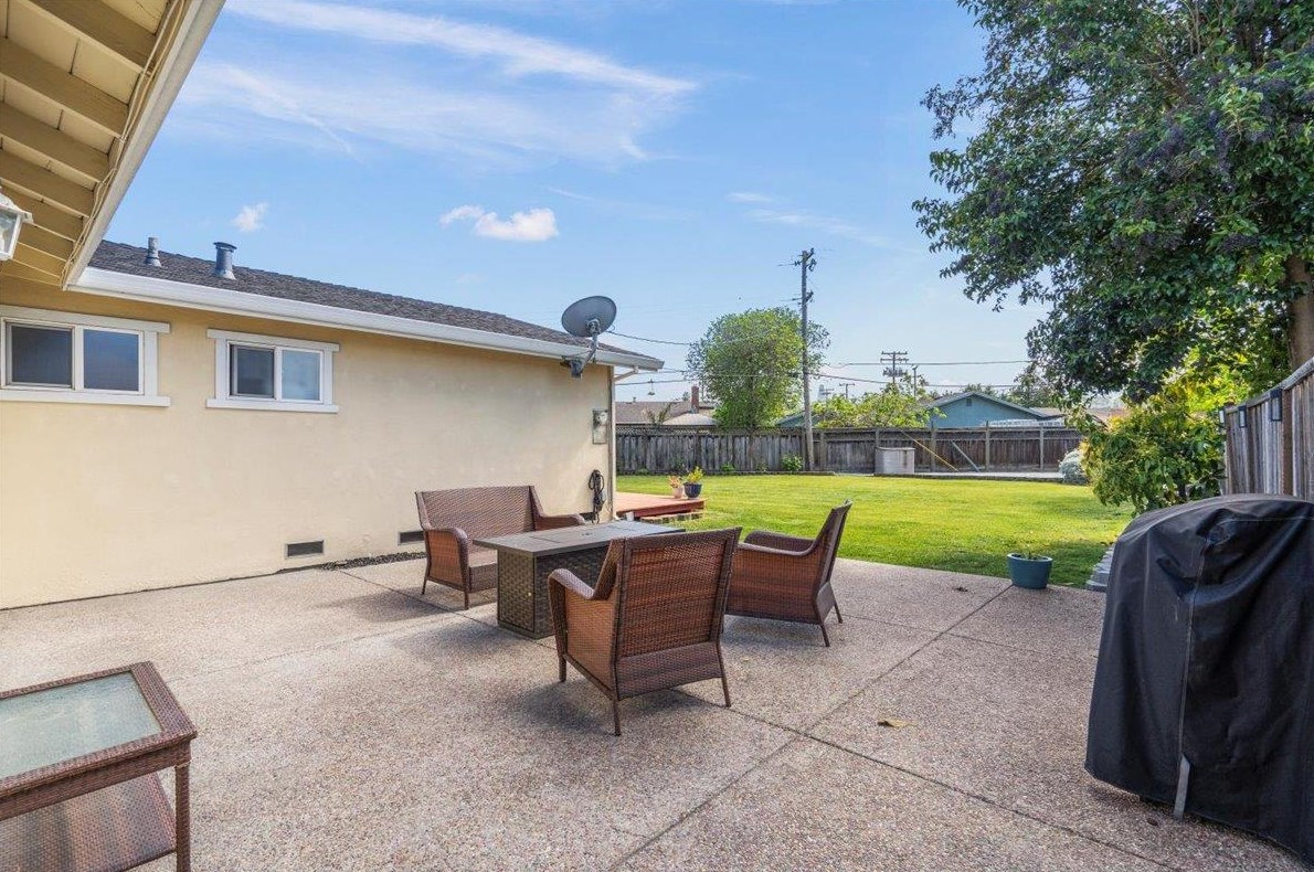 5819 Arapaho Dr, San Jose CA  95123-3205 exterior
