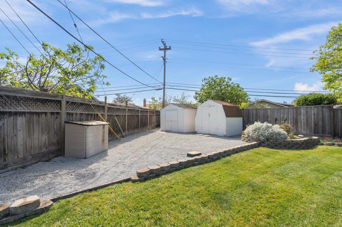 5819 Arapaho Dr, San Jose CA  95123-3205 exterior