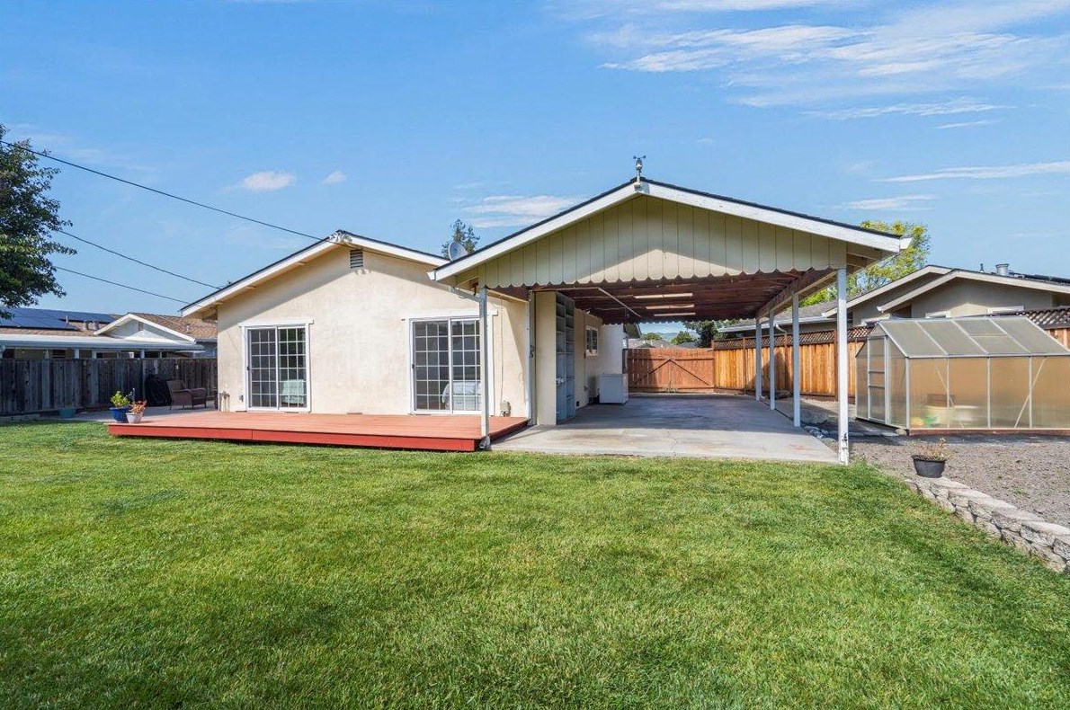 5819 Arapaho Dr, San Jose CA  95123-3205 exterior