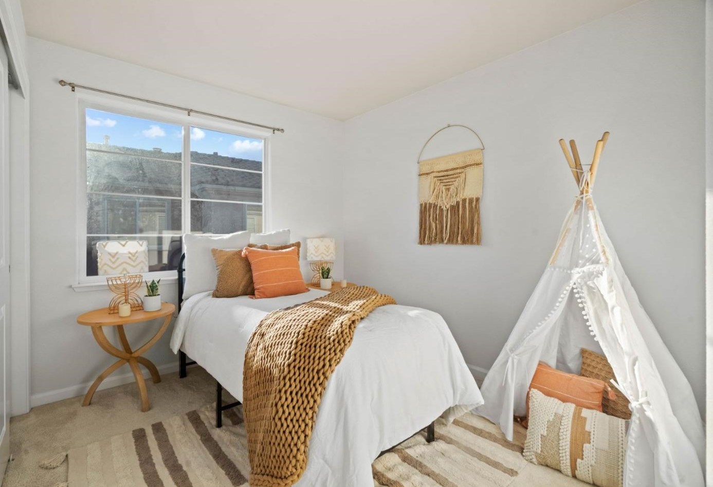 361 Vista Roma Way, San Jose CA  95136-4451 exterior