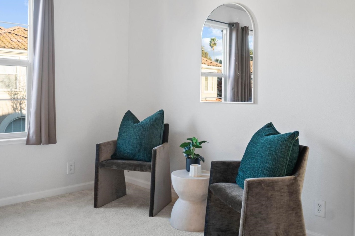 361 Vista Roma Way, San Jose CA  95136-4451 exterior