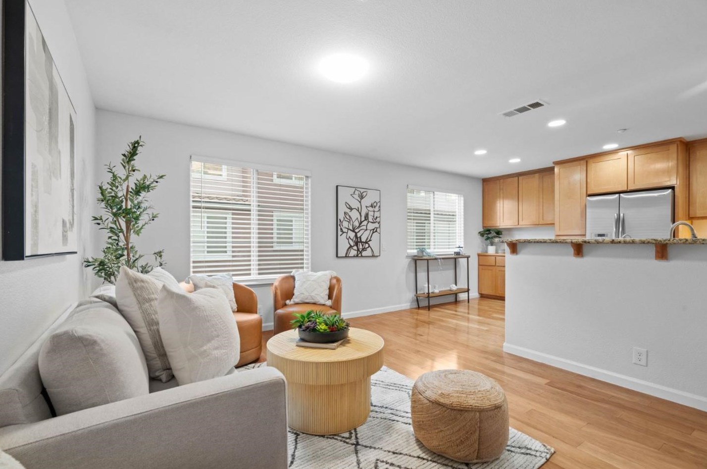 361 Vista Roma Way, San Jose CA  95136-4451 exterior