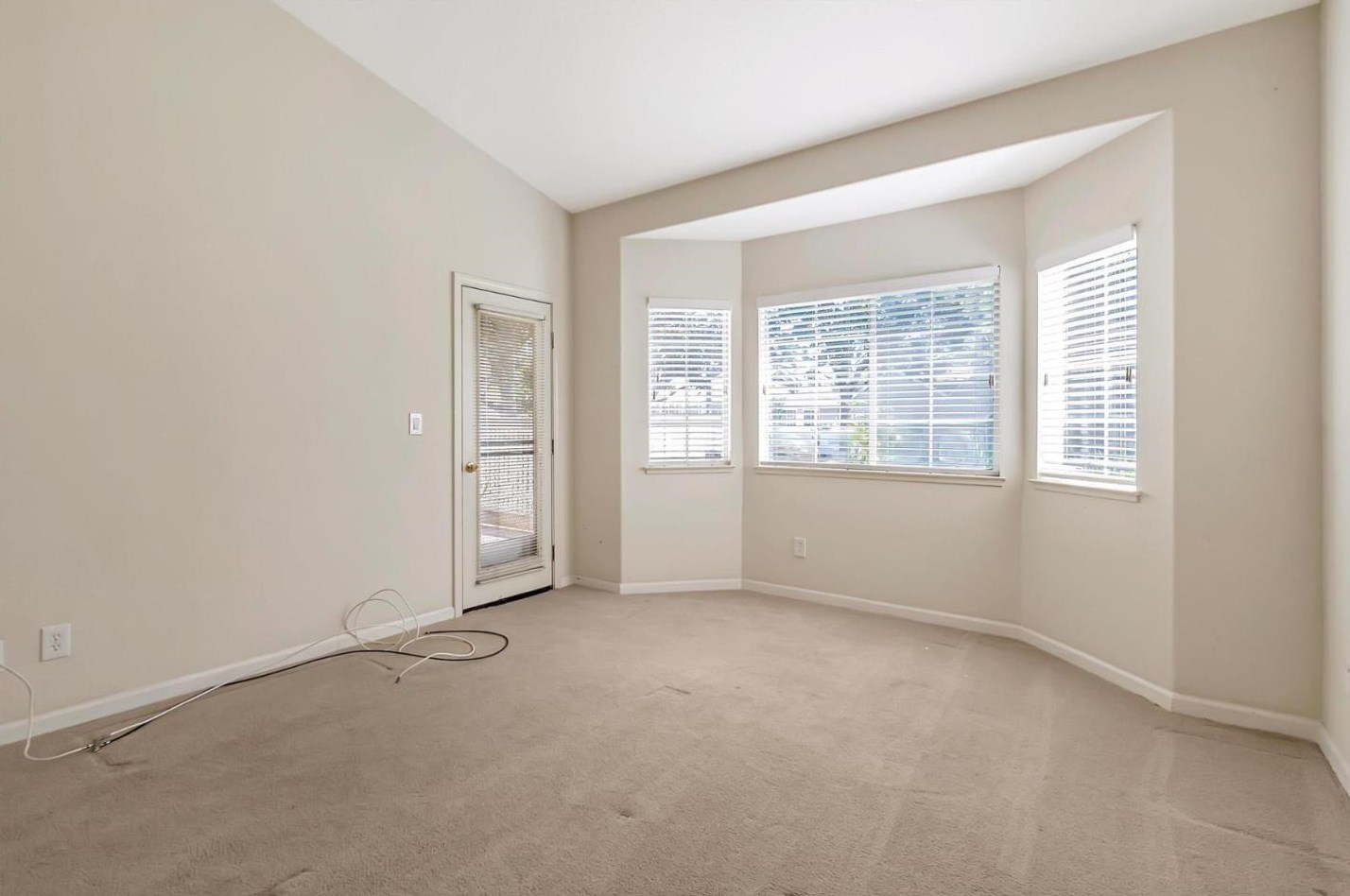 5916 Bridgeport Lk Way, San Jose CA  95123-2437 exterior