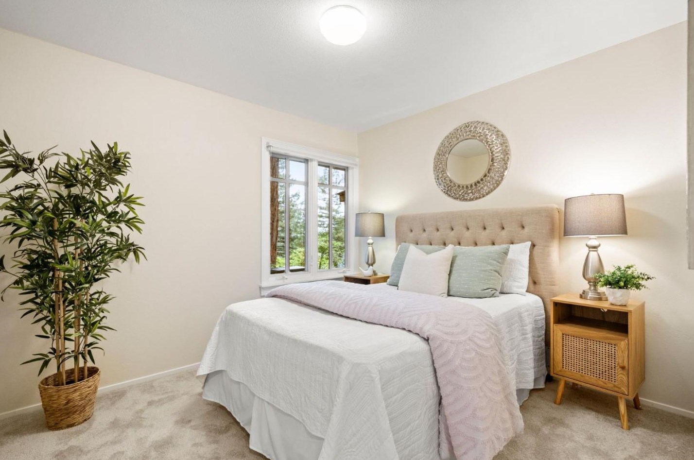 555 Smt Spg Rd, Redwood City CA  94062-4251 exterior