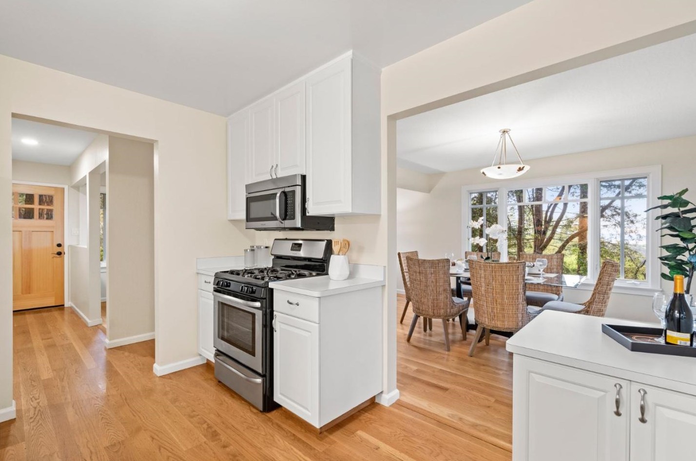 555 Smt Spg Rd, Redwood City CA  94062-4251 exterior