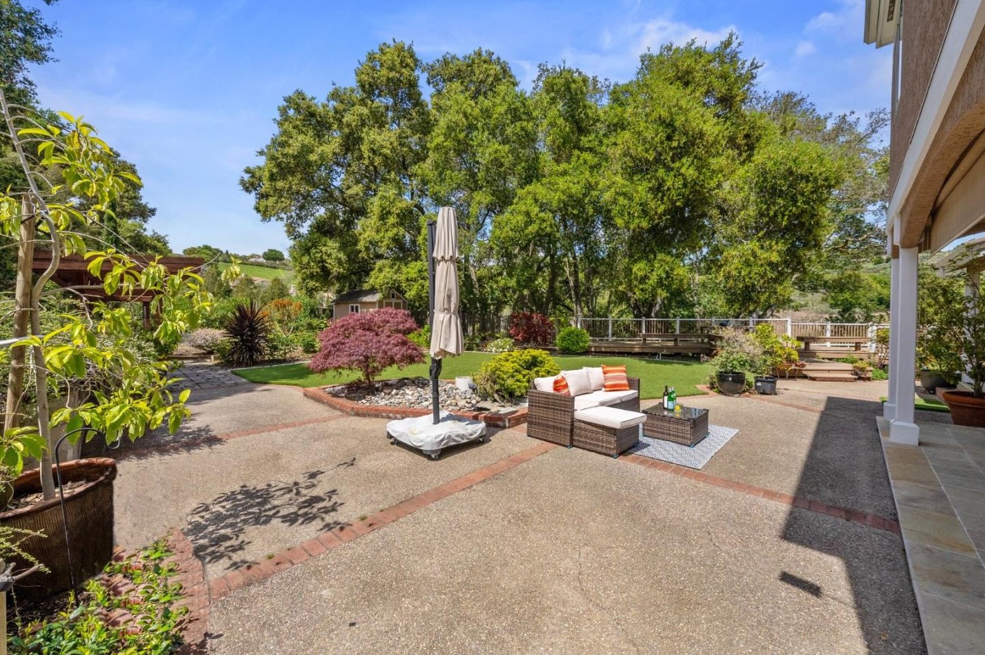 21720 Villa Oaks Ln, Saratoga CA  95070-9741 exterior