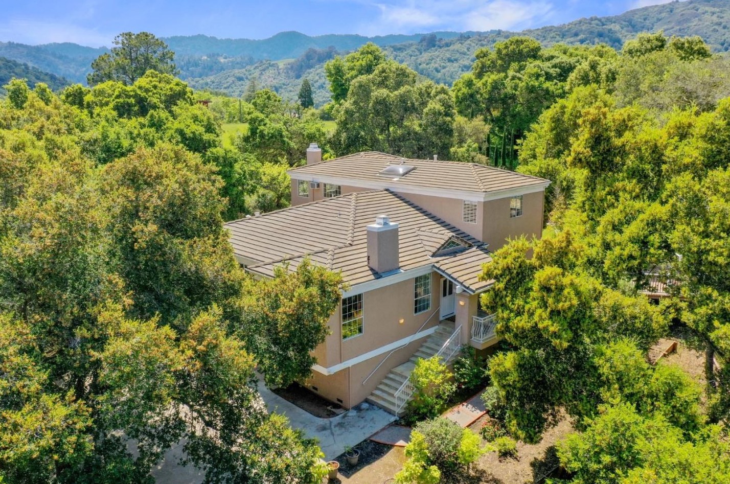21720 Villa Oaks Ln, Saratoga CA  95070-9741 exterior