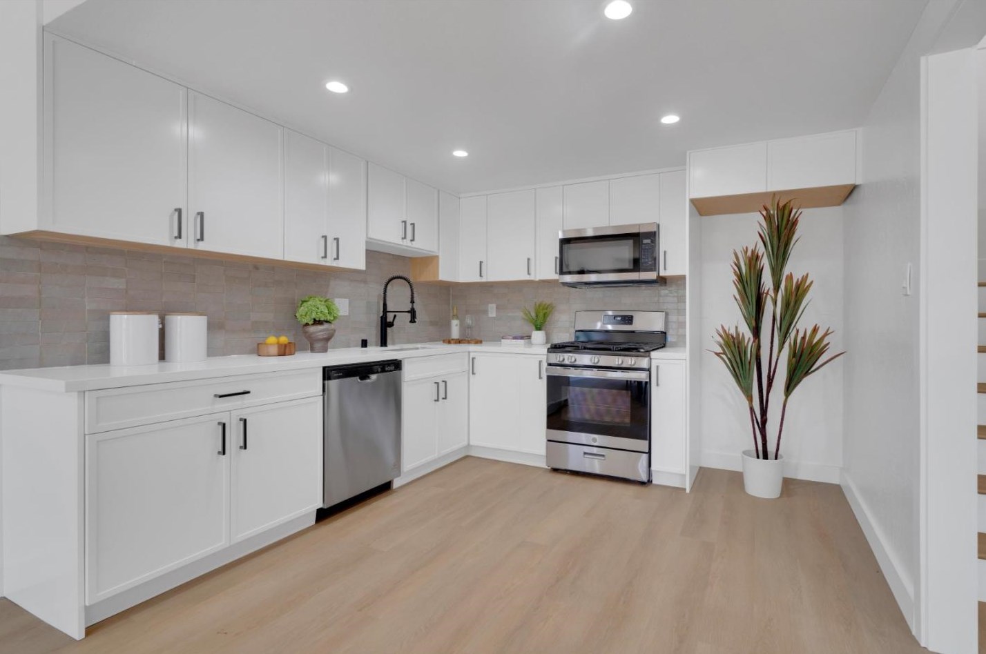 2242 Wexford Ave, South San Francisco CA  94080-5511 exterior