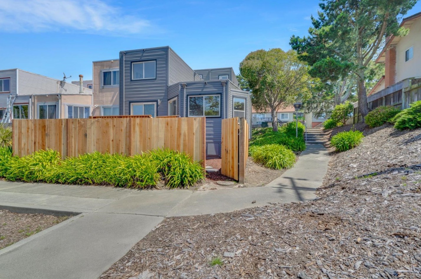 2242 Wexford Ave, South San Francisco CA  94080-5511 exterior