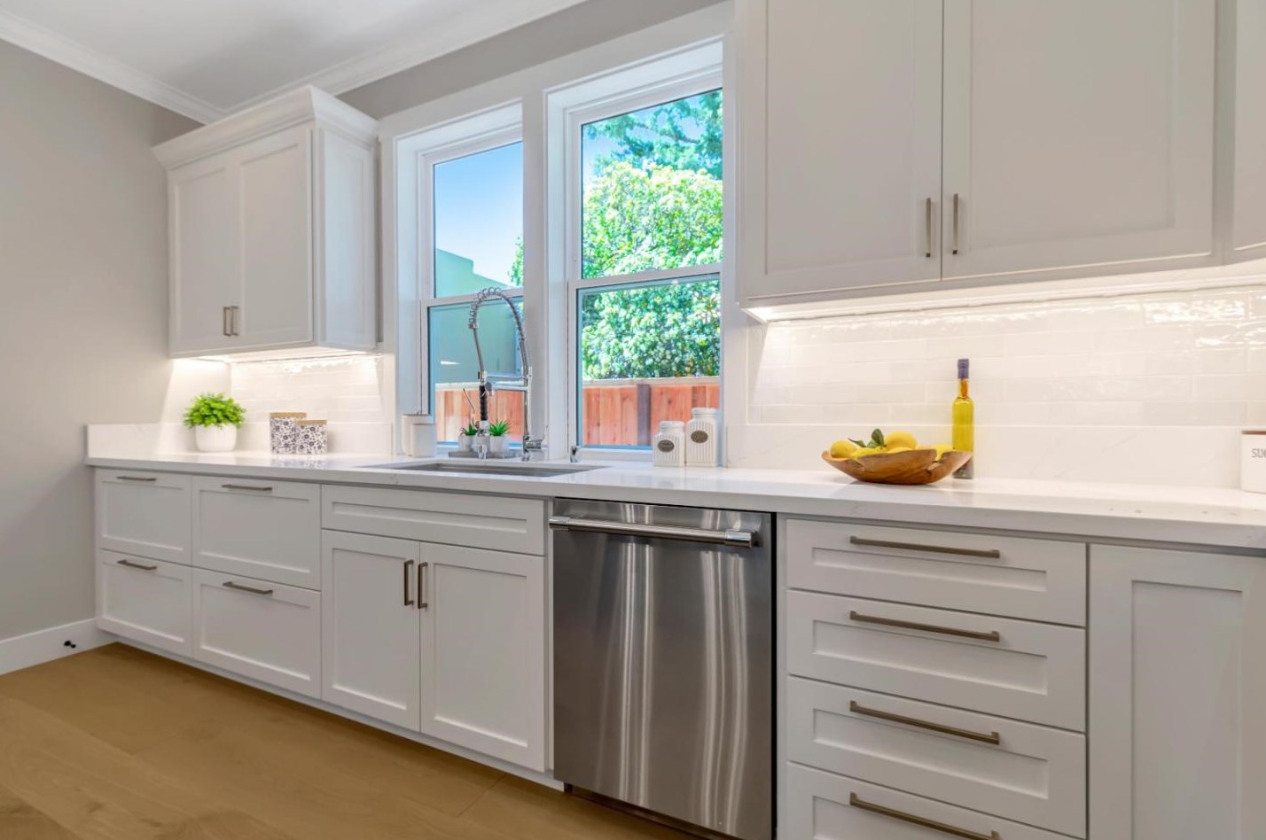 1125 Byron St, Palo Alto CA  94301-3211 exterior