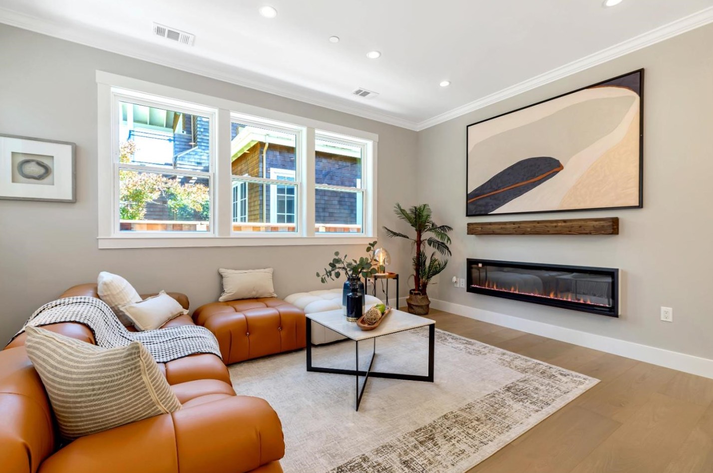 1125 Byron St, Palo Alto CA  94301-3211 exterior