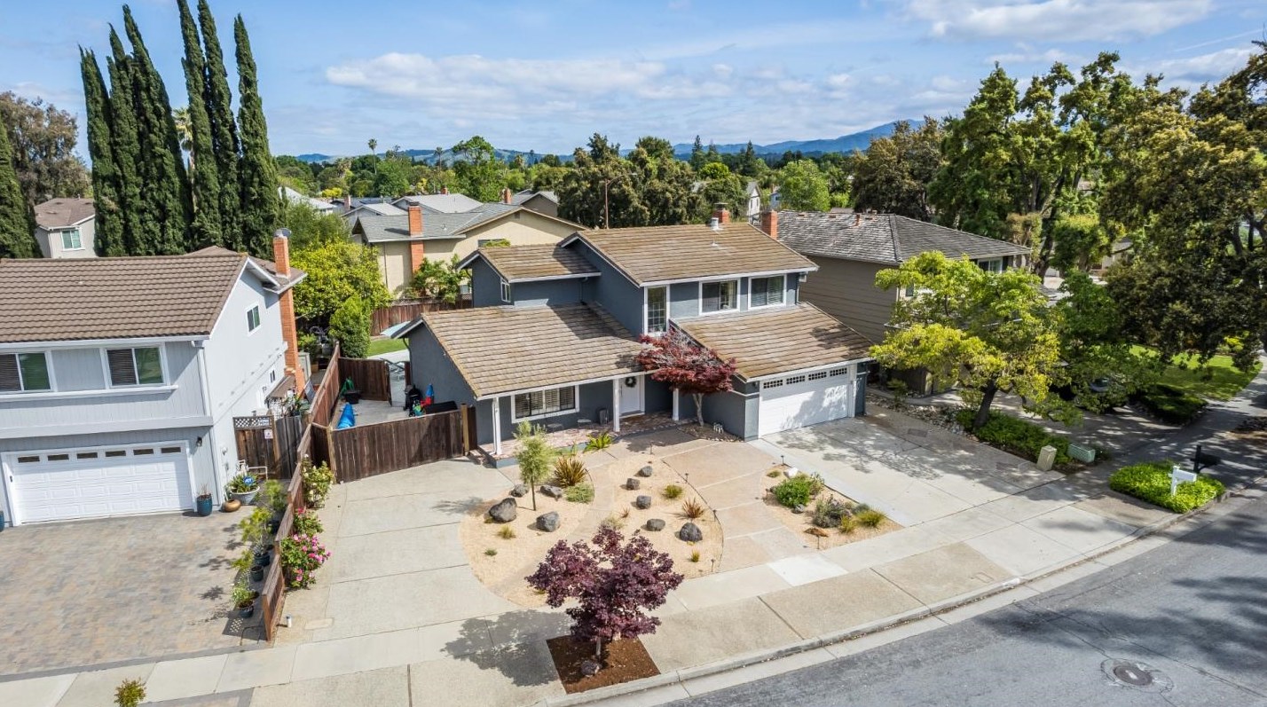 3736 Thousand Oaks Dr, San Jose CA  95136-1445 exterior