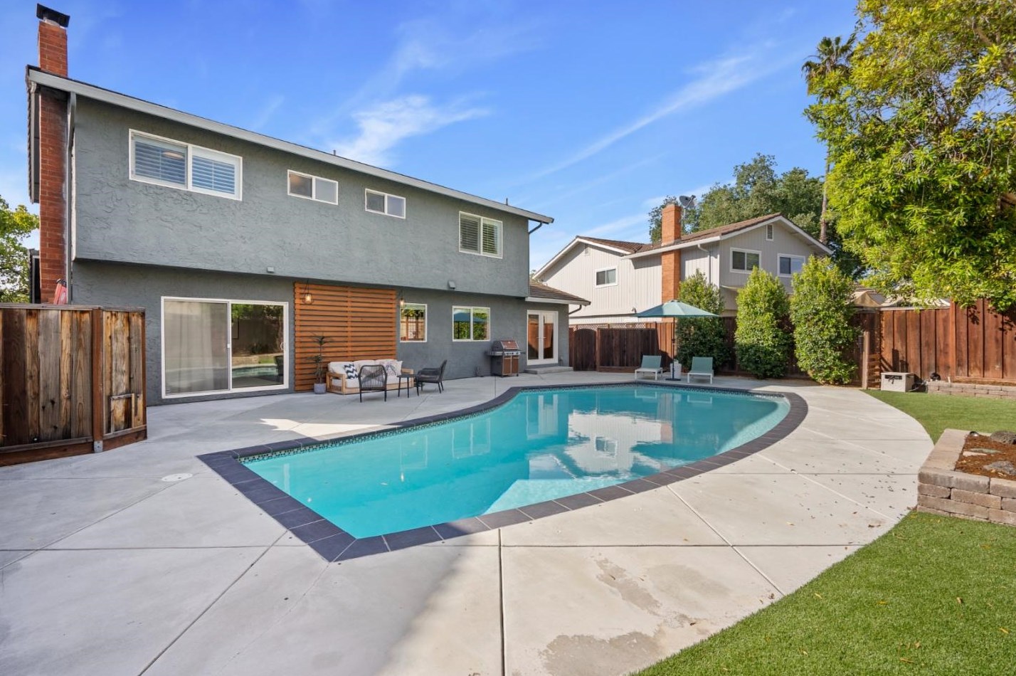 3736 Thousand Oaks Dr, San Jose CA  95136-1445 exterior