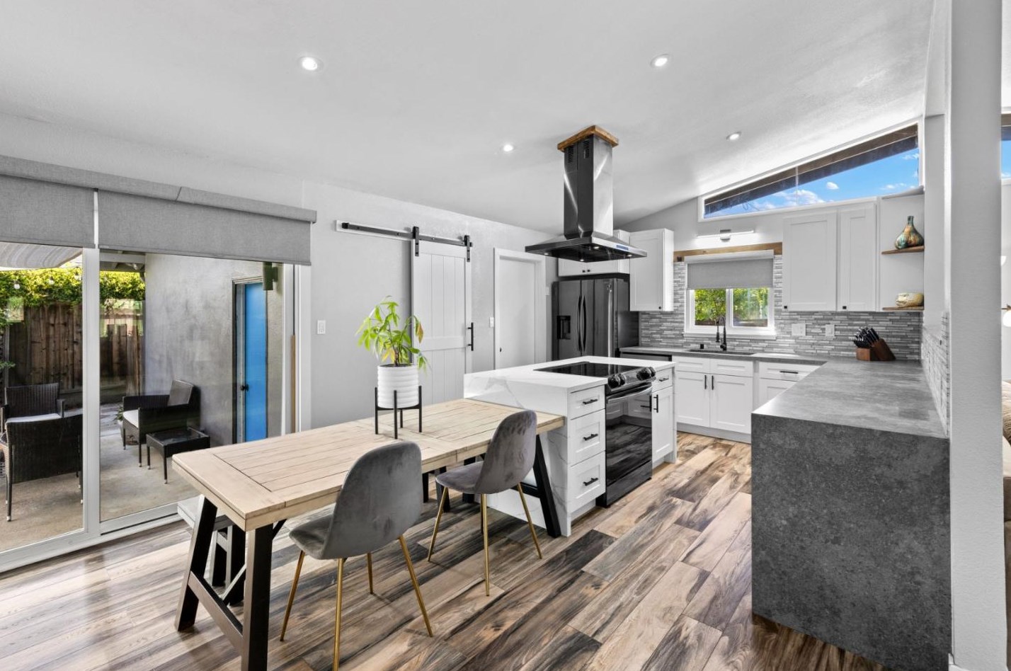 1430 Spruce St, Livermore CA  94551-1918 exterior