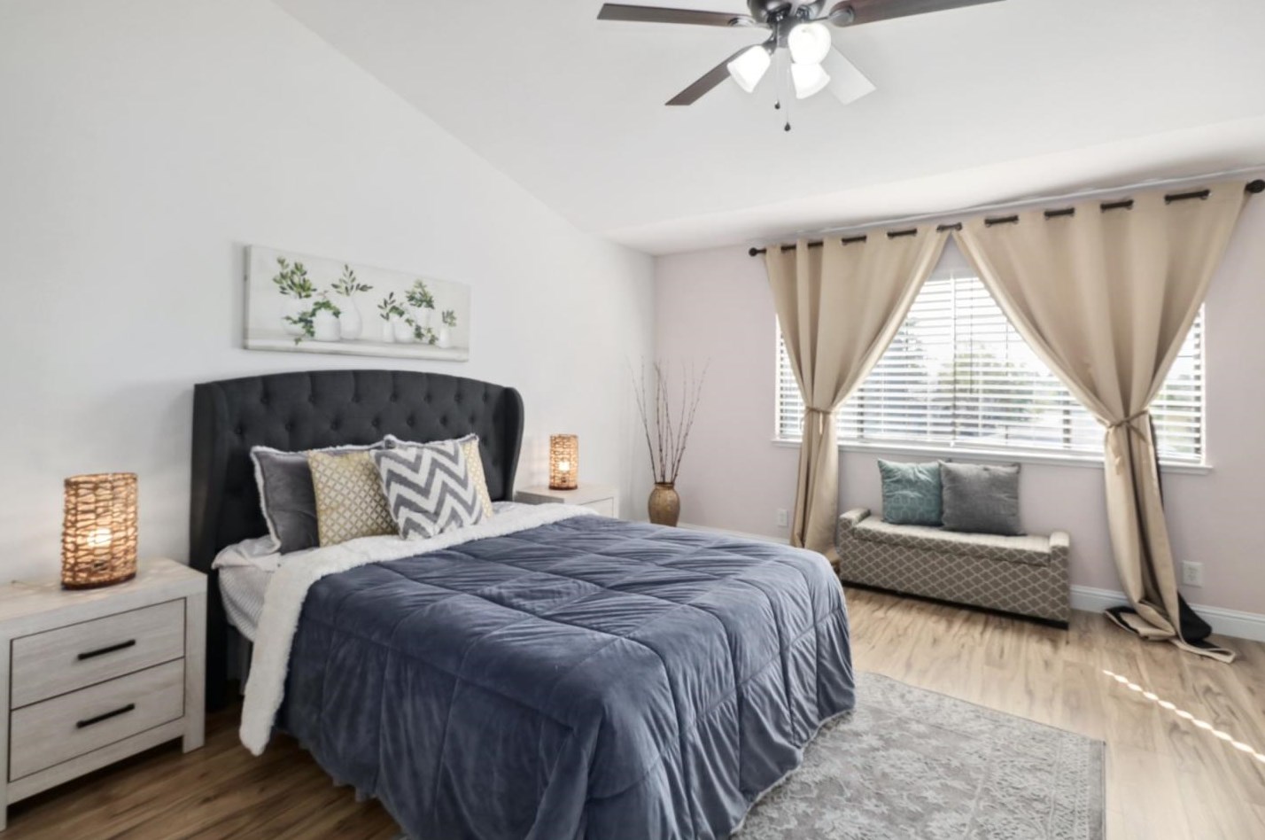 9638 Soaring Oaks Dr, Elk Grove CA  95758-1090 exterior