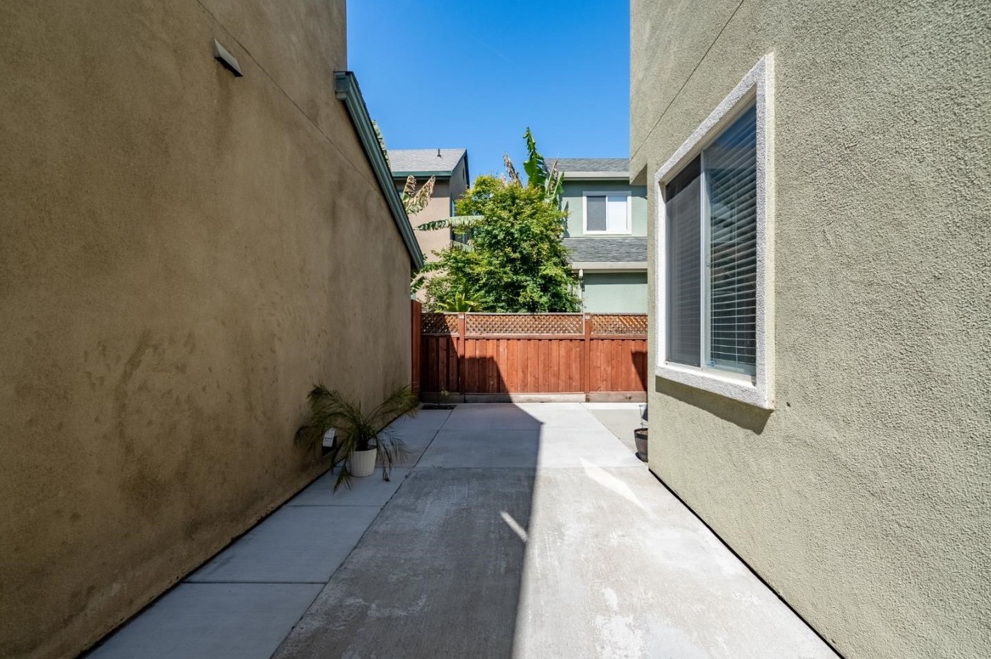 246 Holland Cir, Hollister CA  exterior