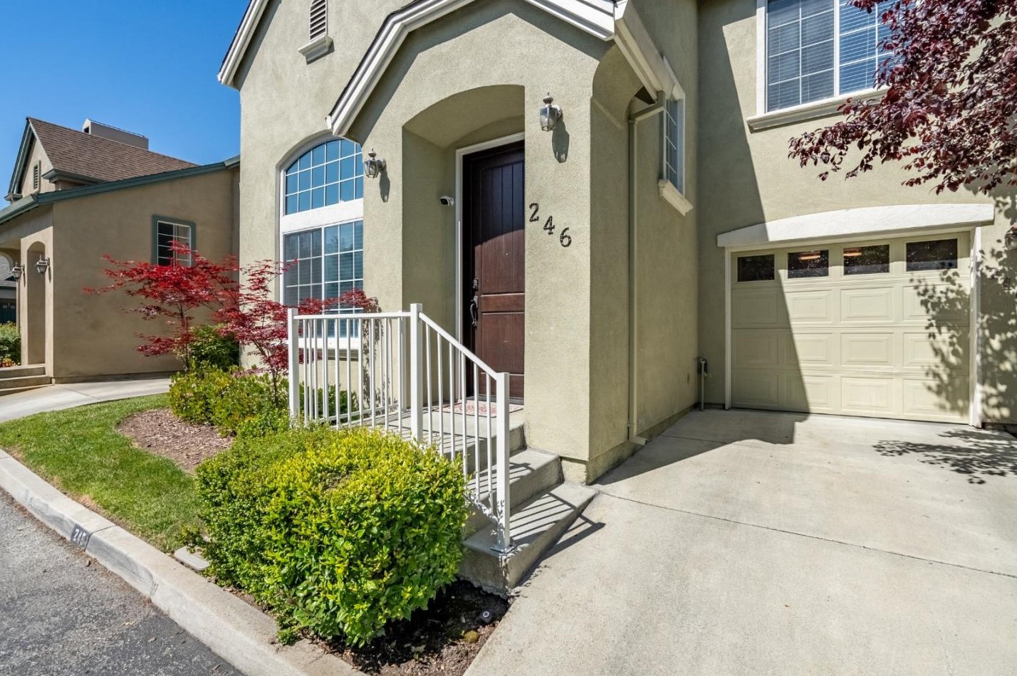 246 Holland Cir, Hollister CA  95023-4088 exterior