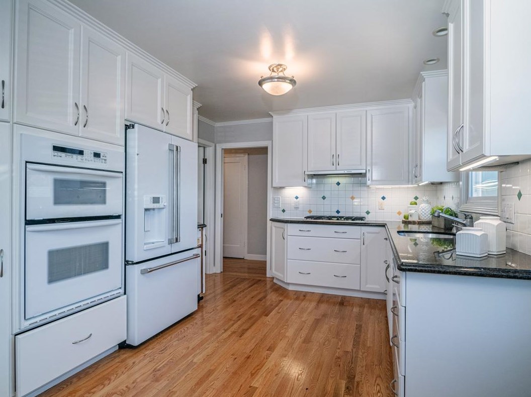 276 37th Ave, San Mateo CA  94403-4325 exterior