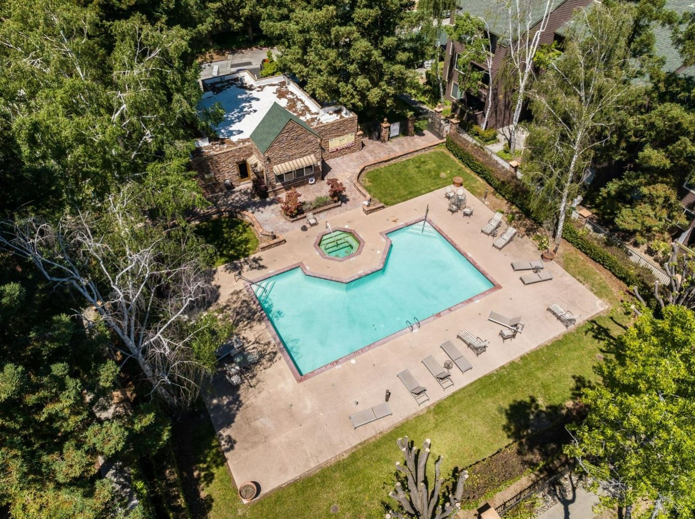 1022 Yarwood Ct, San Jose CA  95128-4726 exterior