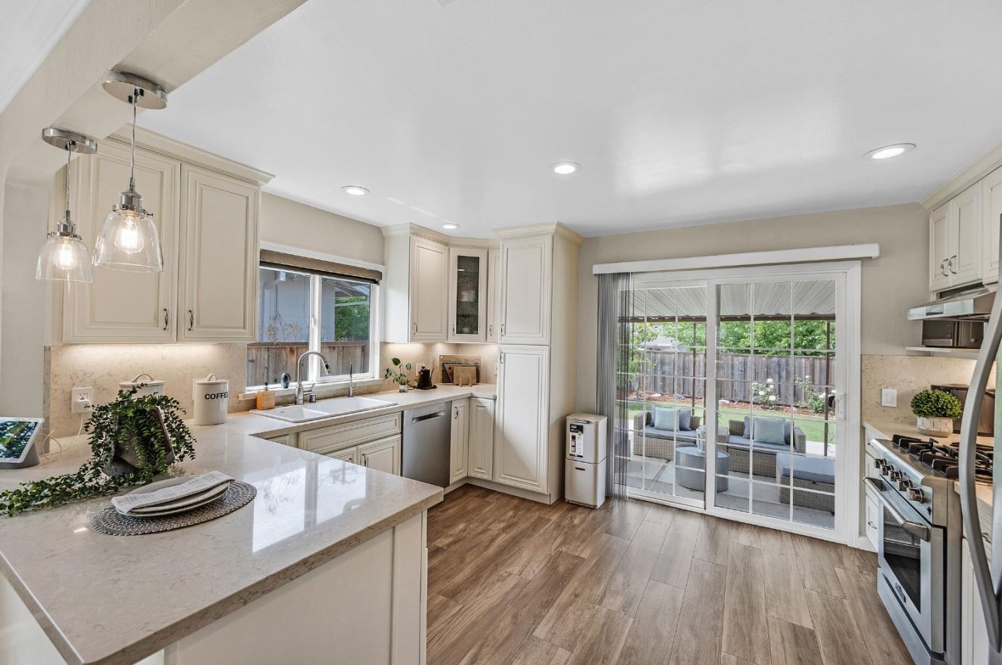 4737 Denevi Dr, San Jose CA  95130-2107 exterior