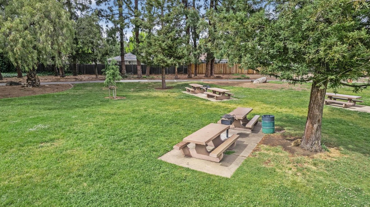 4737 Denevi Dr, San Jose CA  95130-2107 exterior