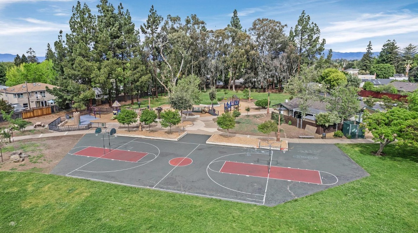 4737 Denevi Dr, San Jose CA  95130-2107 exterior