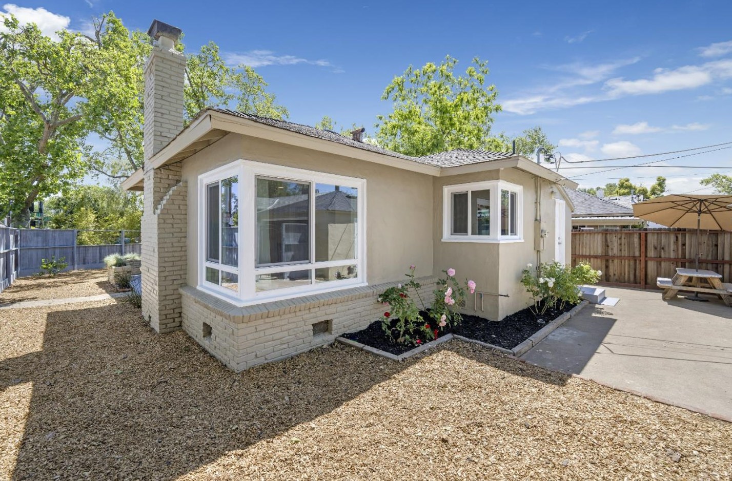 2916 12th Ave, Sacramento CA  95817-3514 exterior