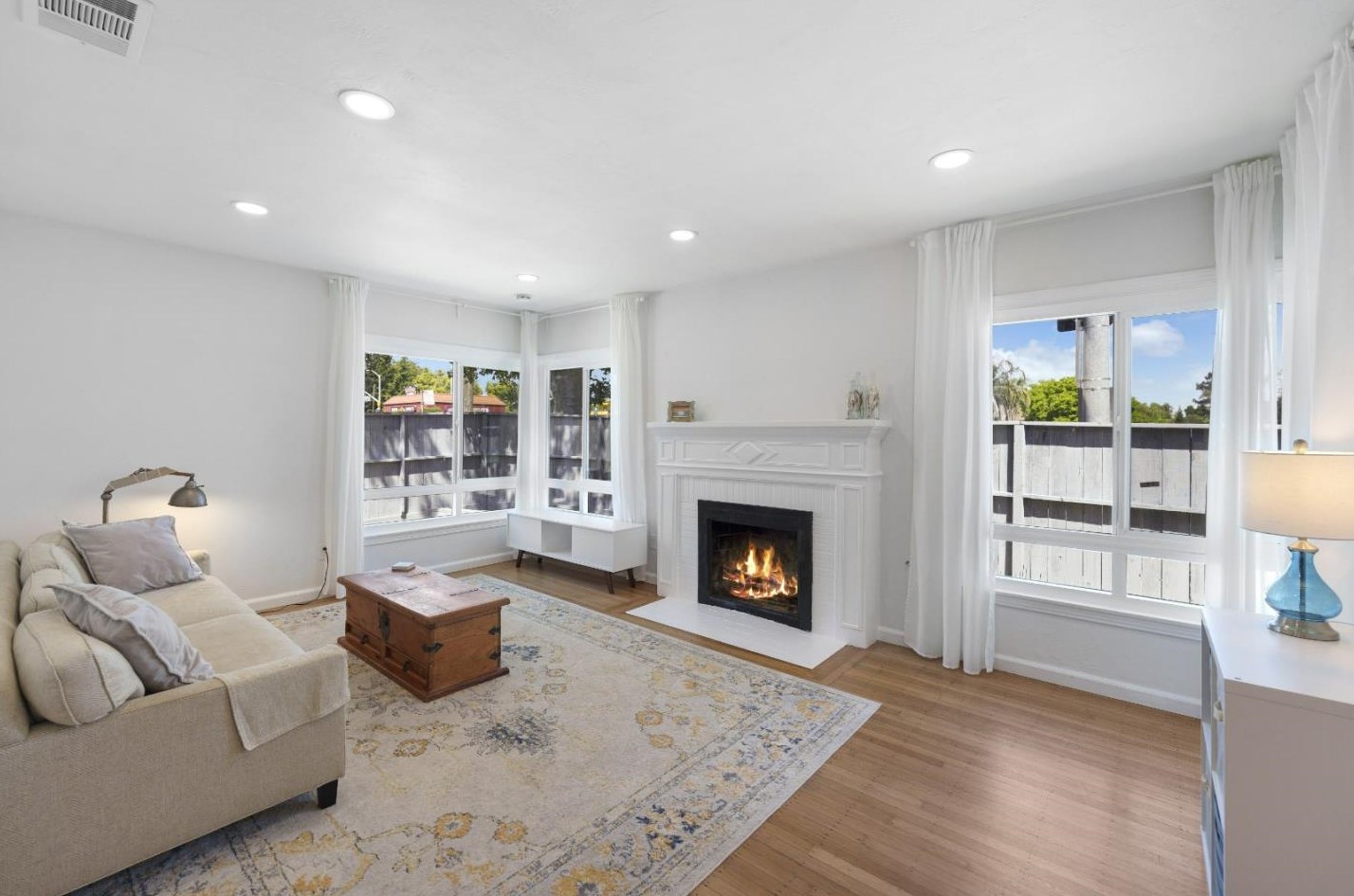 2916 12th Ave, Sacramento CA  95817-3514 exterior