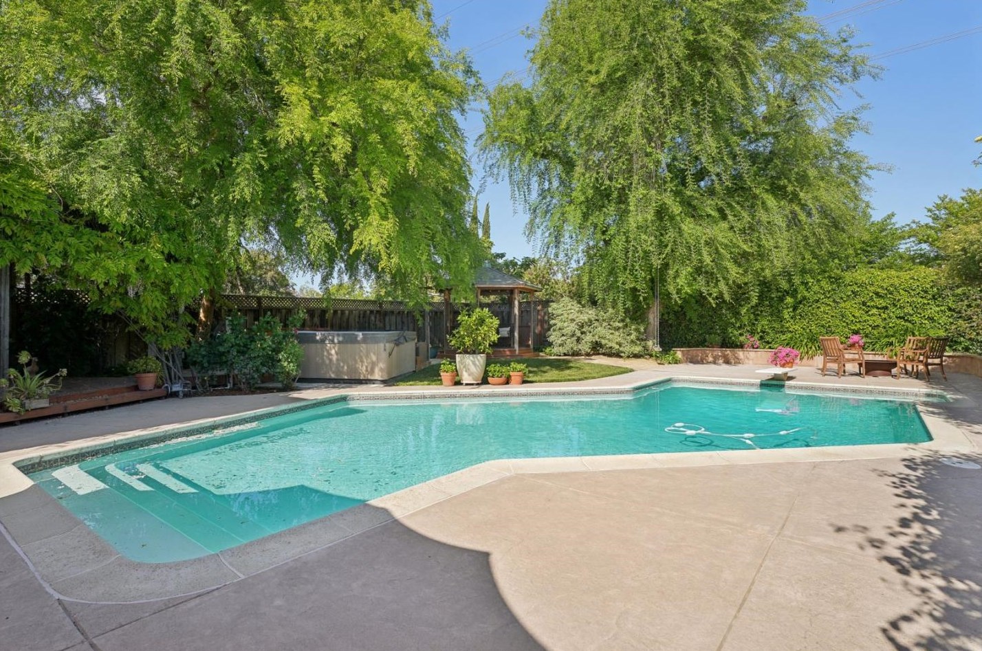 6514 Hercus Ct, San Jose CA  95119-1916 exterior