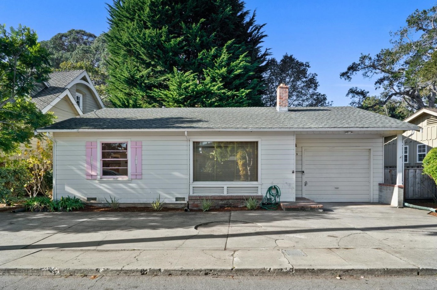 709 Riverview Dr, Capitola CA  95010-2729 exterior