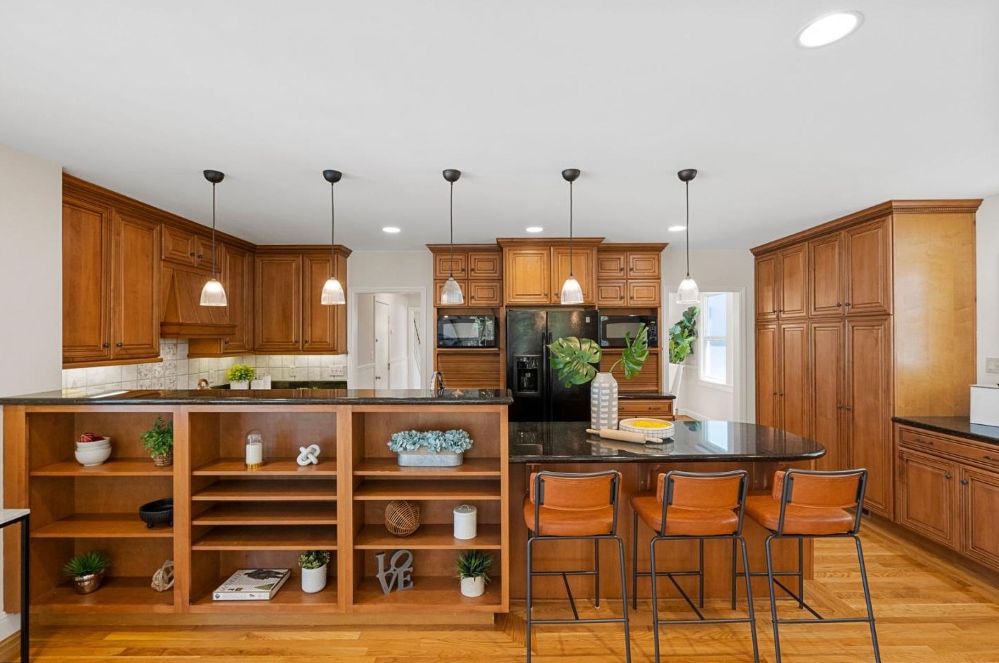 415 Elder Ave, Millbrae CA  94030-2432 exterior