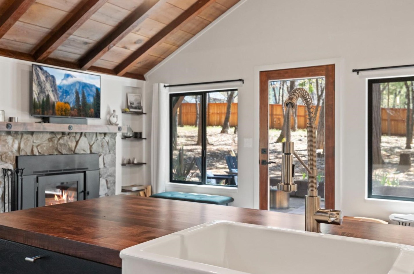 16538 Estralita Dr, Sonora CA  95370-9539 exterior