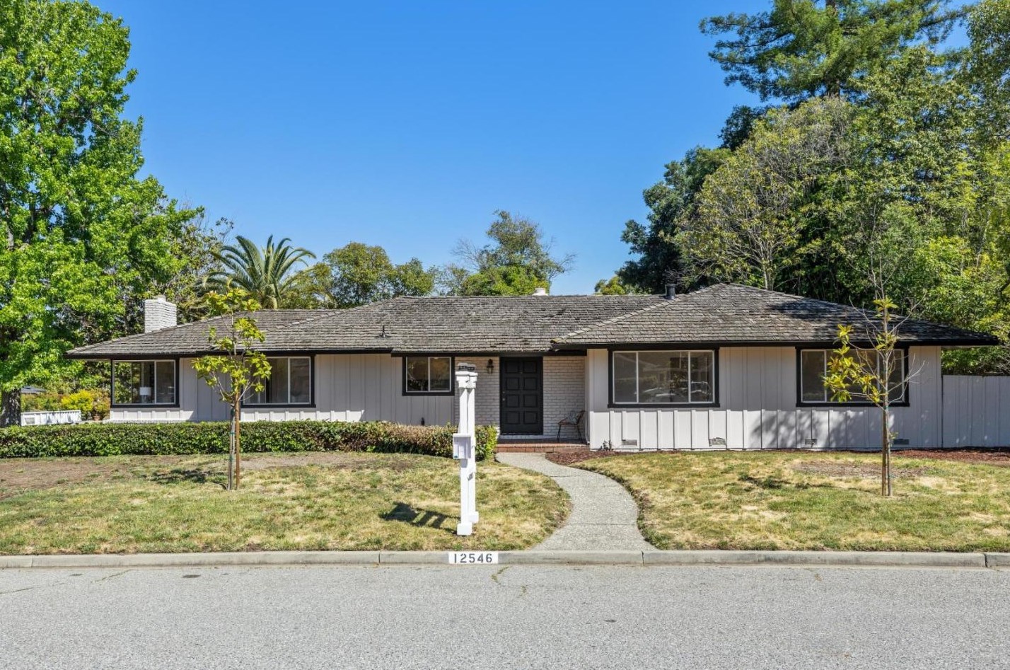 12546 Saratoga Creek Dr, Saratoga CA  95070-3569 exterior